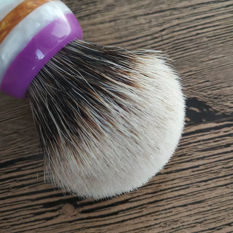 Dscosmetic Coral Manchurian deux brosses à raser en poils de blaireau avec manche en résine pour le