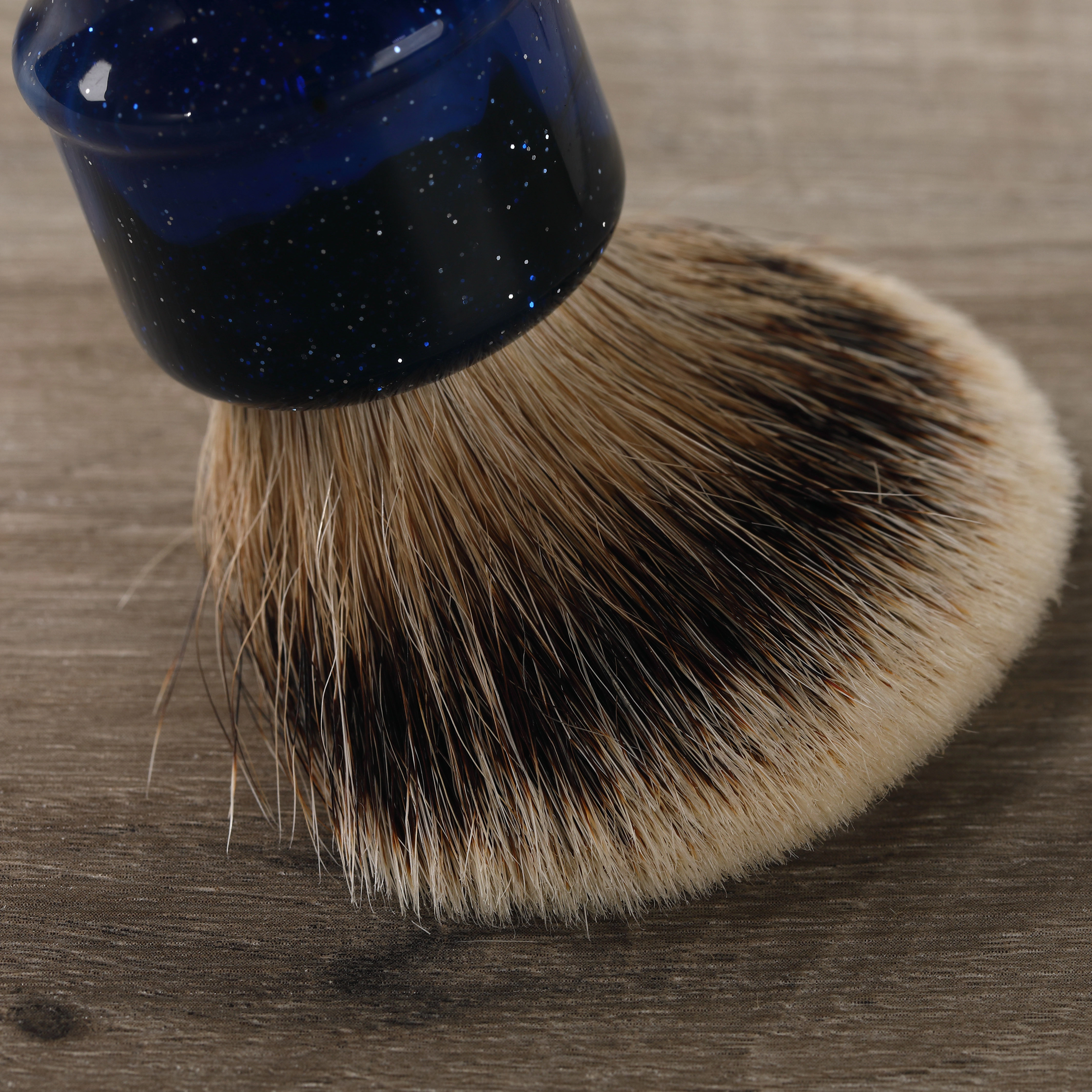 24MM Yaqi mystérieux espace couleur poignée argenté blaireau cheveux noeud hommes blaireaux