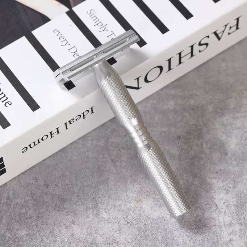 Rasoir de sécurité léger YAQI Ghost (version aluminium)
