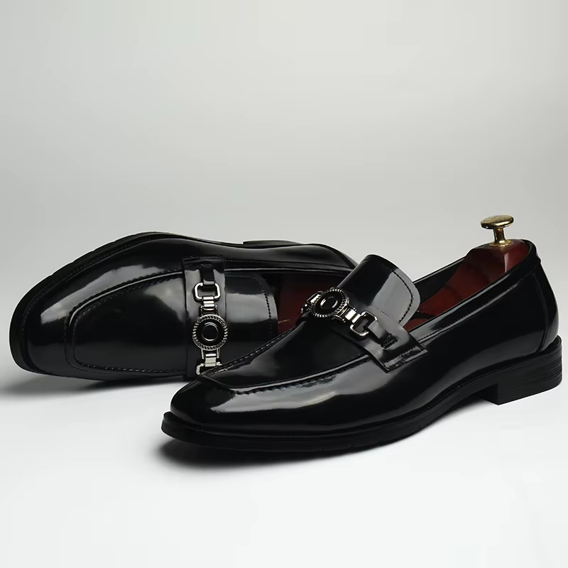 Nouvelles chaussures en cuir pour hommes, chaussures de pied, processus de perles, cuir brillant de