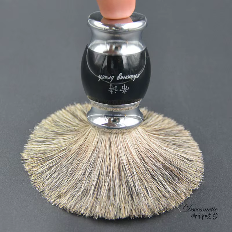 Brosse à raser poils de blaireau pur avec manche en résine