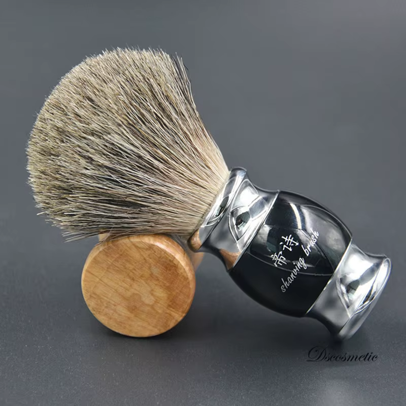 Brosse à raser poils de blaireau pur avec manche en résine