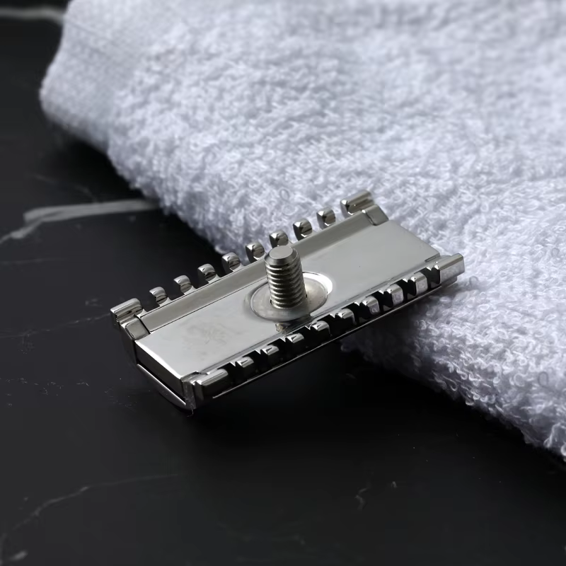 Tête de rasoir de sécurité YAQI 1.50 OC Sentinel SSP (acier inoxydable 316) polie pour hommes avec une interstice de