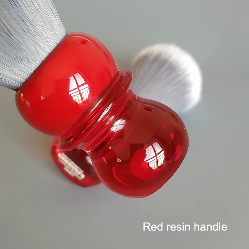 Dscosmetic Kensurfs Brosse à raser à poils doux avec manche en résine rouge