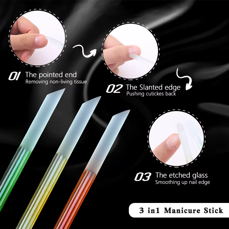 Poussoir à cuticules en verre
