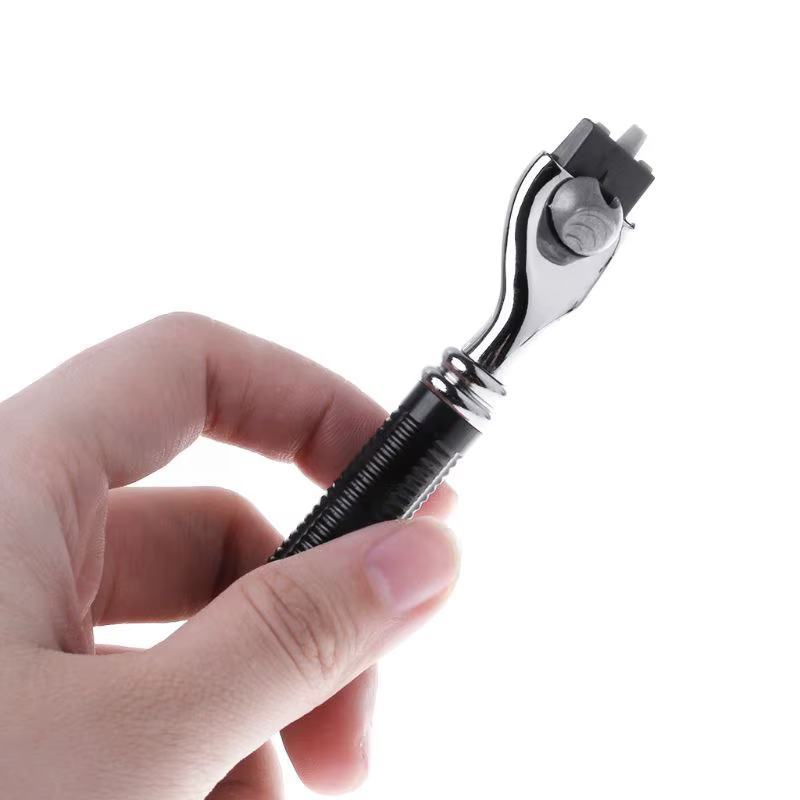 Rasoir de sécurité à rotation manuelle pour hommes