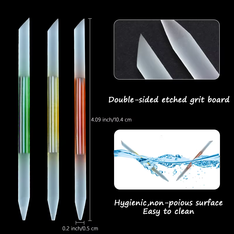 Poussoir à cuticules en verre