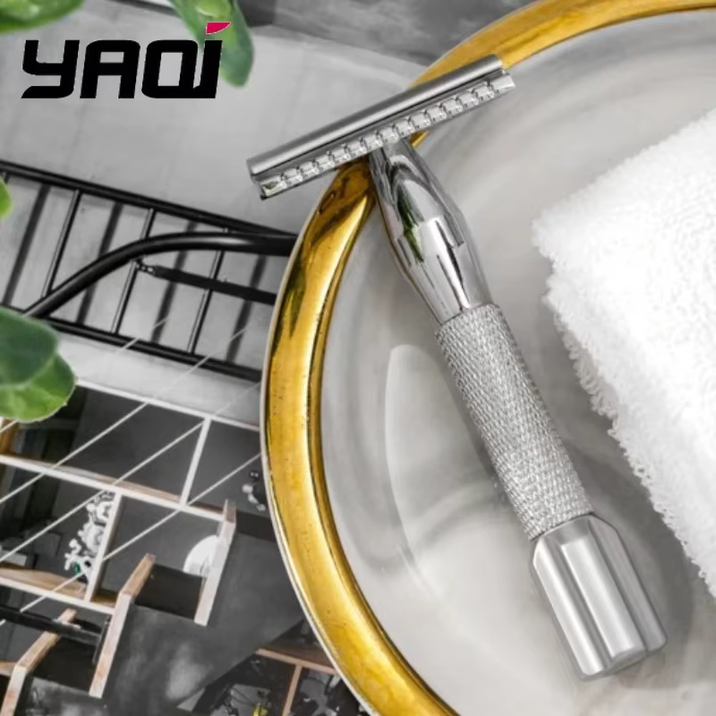 Rasoir de sécurité YAQI Razzo Rocket 2026 avec manche en aluminium couleur chrome pour hommes