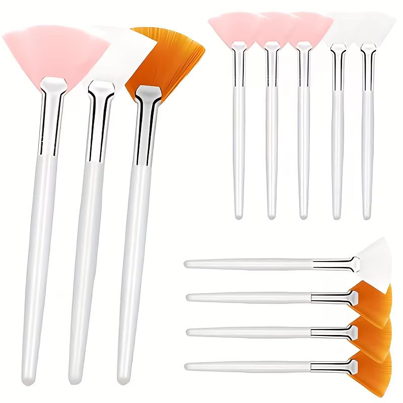 Soin du visage avec tête de brosse douce - Convient aux masques faciaux et aux soins de base
