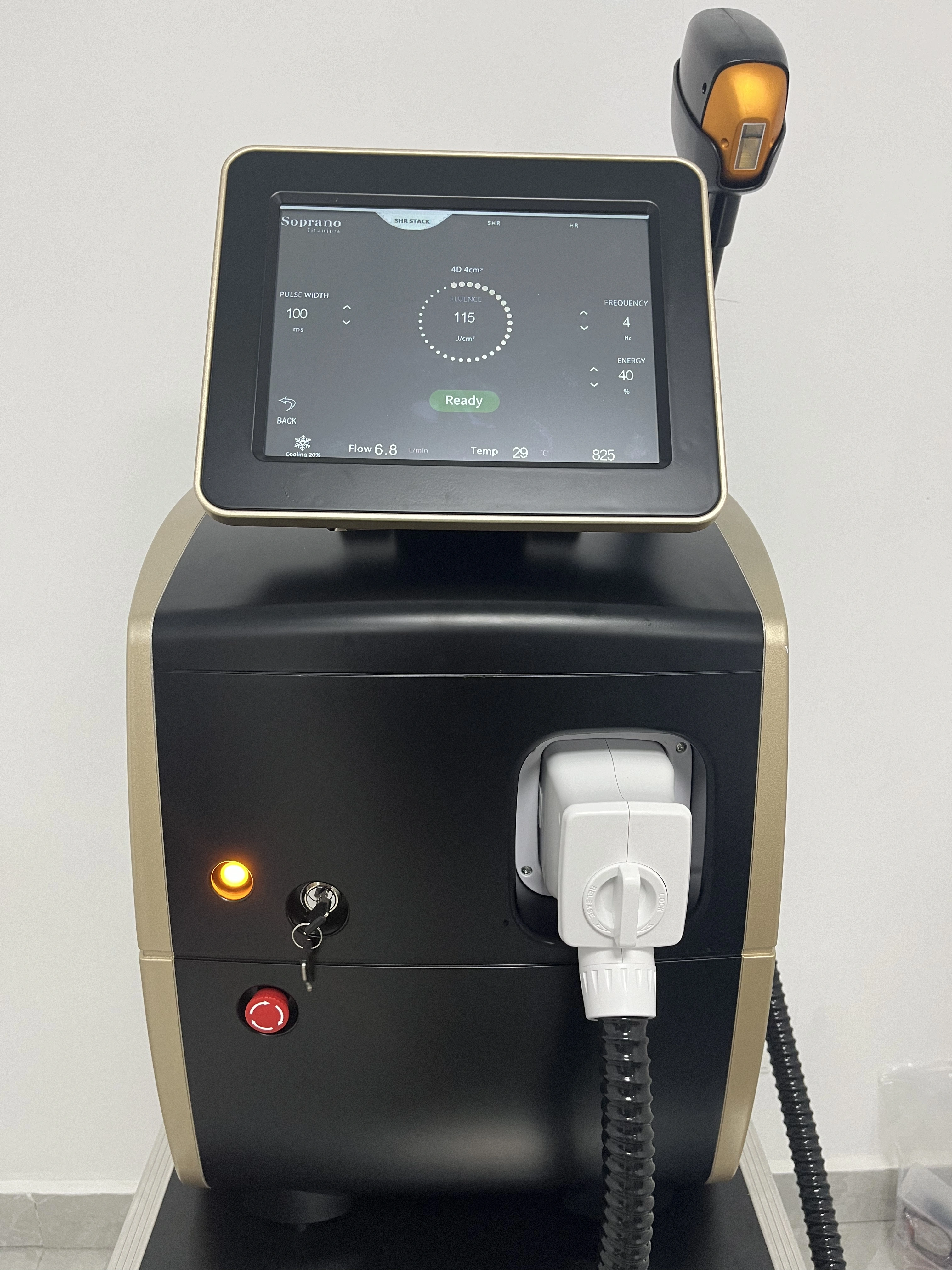 4000W professionnel Portable 755nm 808nm 940nm 1064nm Diode Laser