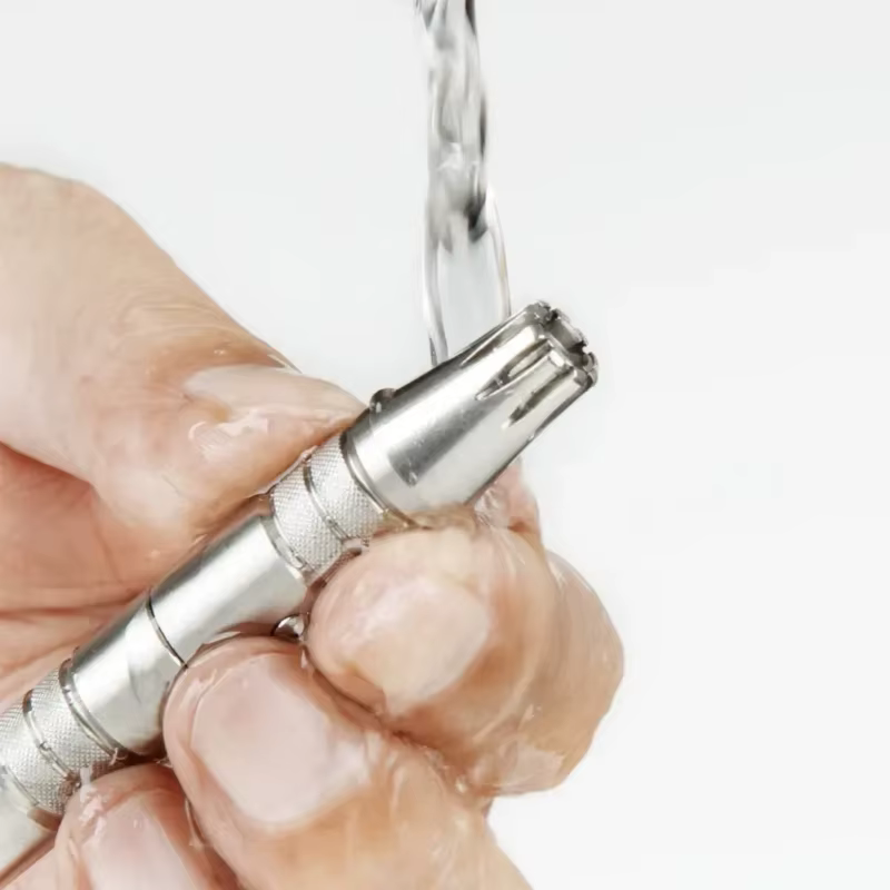 Mini tondeuse manuelle pour le nez et les oreilles