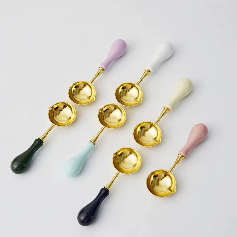 1/2/3/4 pièces Cuillère à cire en plastique avec manche anti-brûlure pour la cire à cacheter des invitations de mariage vintage
