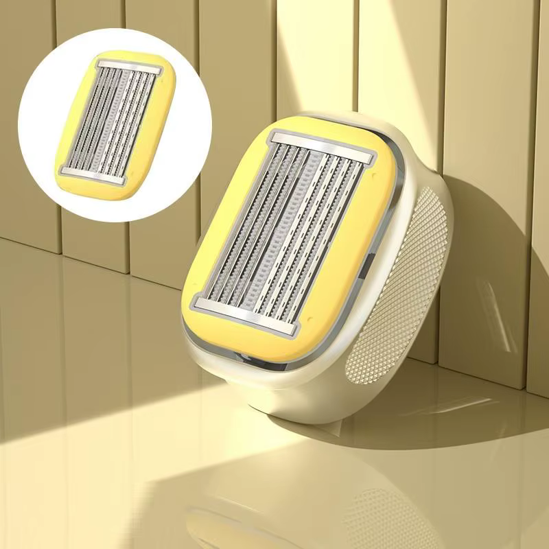 Rasoir manuel pour crâne chauve, coupe nette et précise, outil essentiel pour l'épilation et le toilettage.