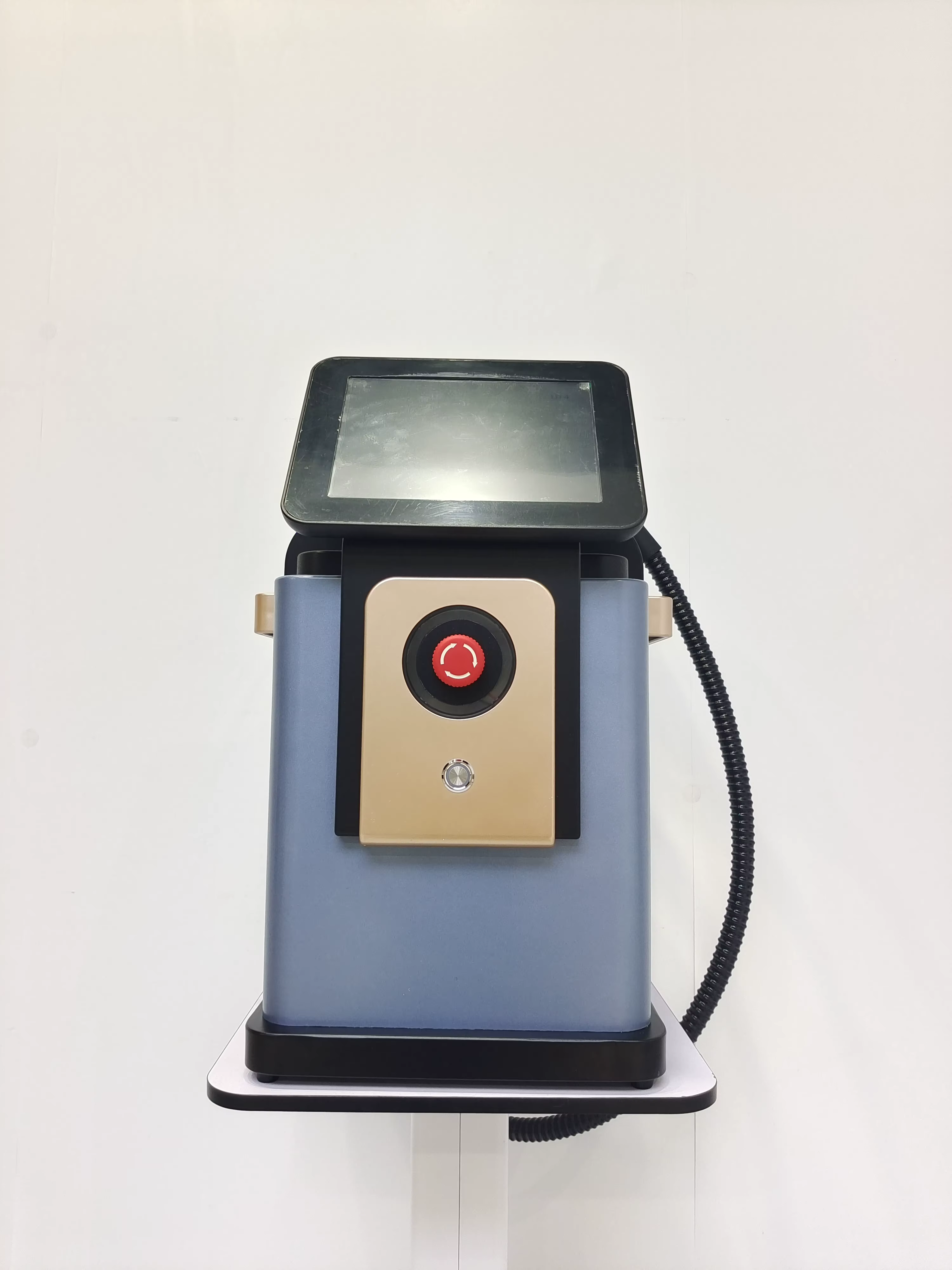 Machine professionnelle d'épilation au Laser de titane de glace de Diode Portable 808 755 940 1064 dispositif d'alésandrite 4 vagues Remova permanente