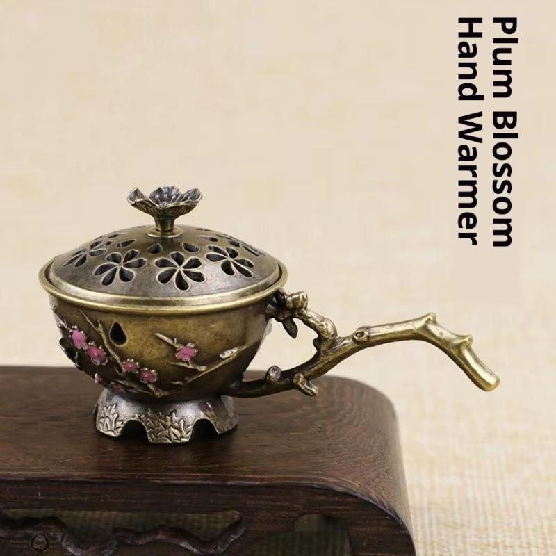 Brûleur d'encens en alliage de zinc creux en forme de fleur de prunier avec poignée, porte-encens rétro, décoration artisanale pour la maison