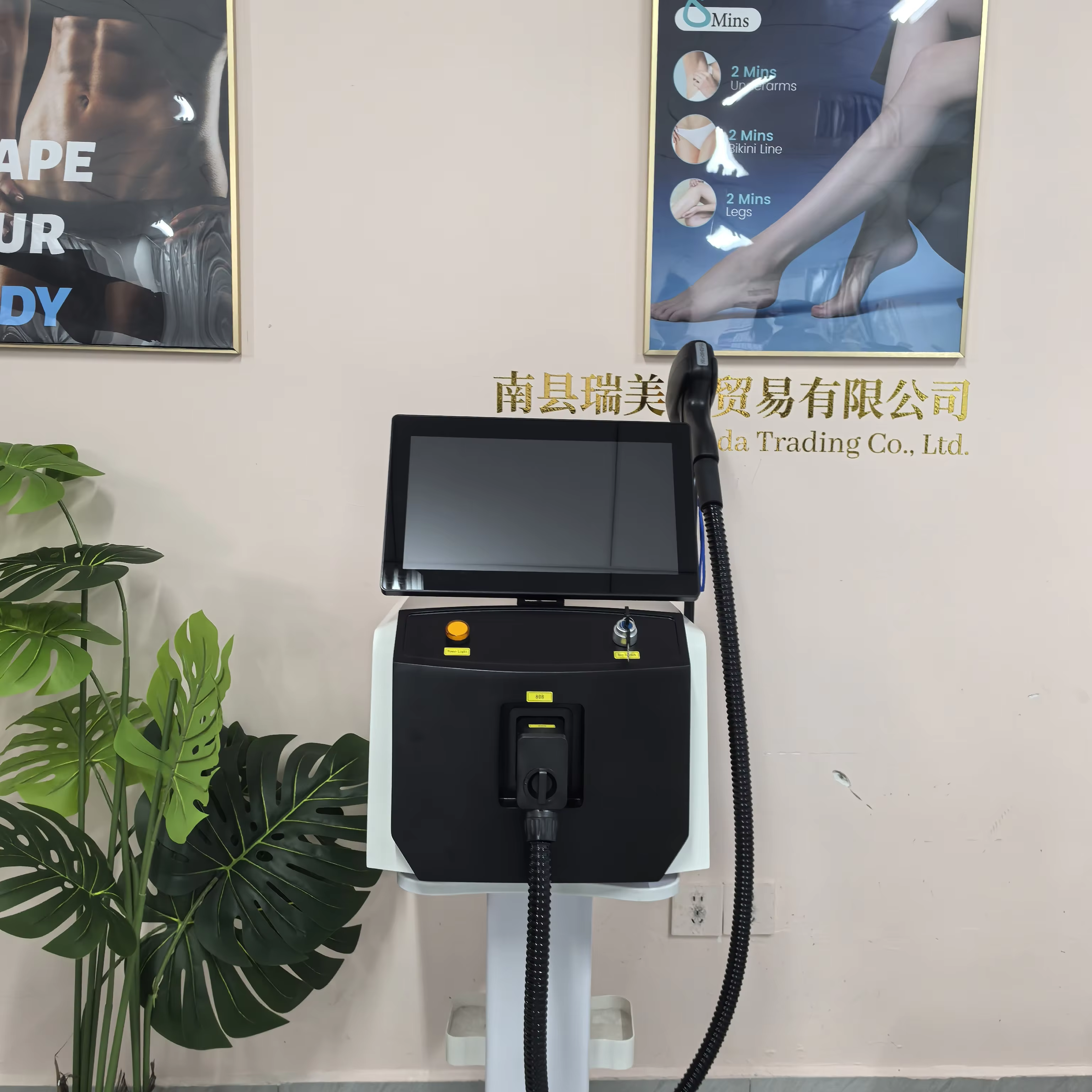 Machine d'épilation au laser à diode FAC 4 longueurs d'onde 755 808 940 1064 nm