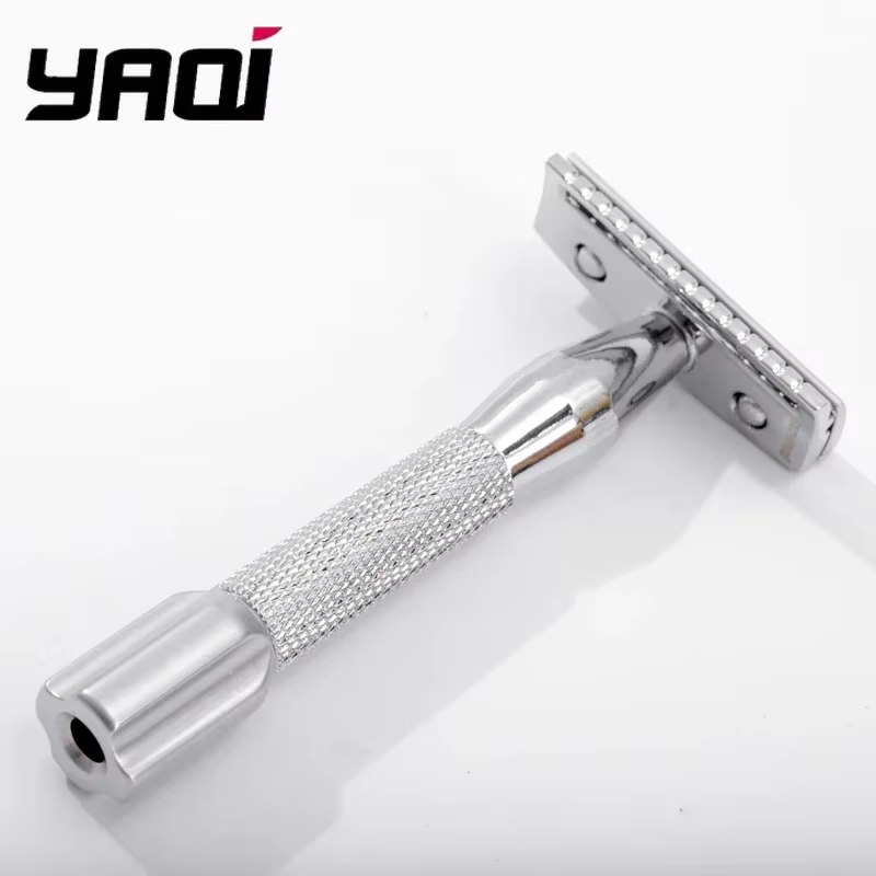 Rasoir de sécurité YAQI Razzo Rocket 2026 avec manche en aluminium couleur chrome pour hommes