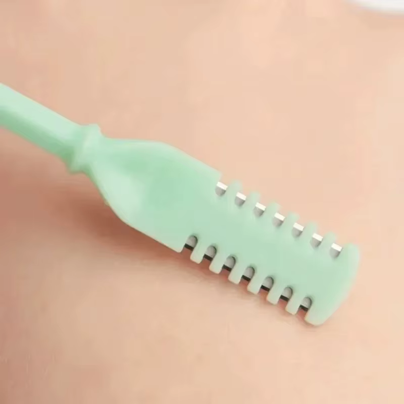 Tondeuse manuelle double tête pour poils du nez
