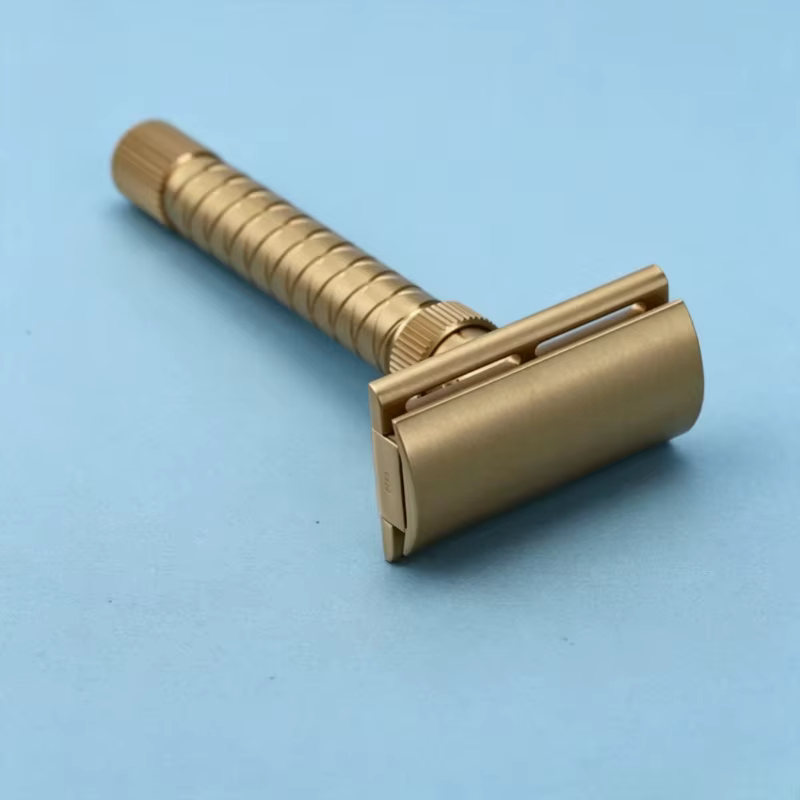 Nouveauté 2026 ! YAQI Rasoir de sécurité The Final Cut - Brass V2 en laiton 100 %