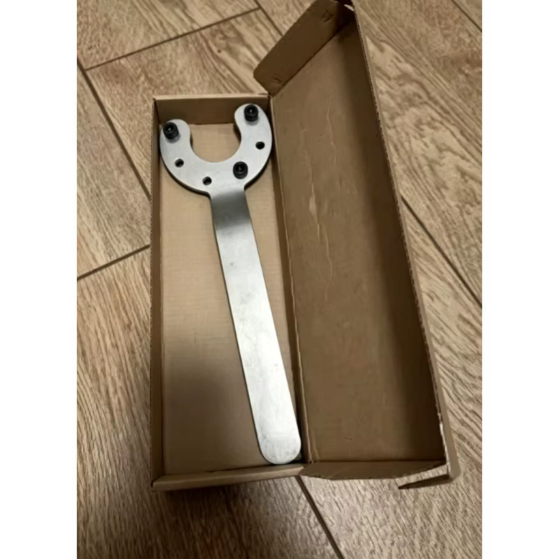Une clé pour machine à laver afin de retirer le tambour pendant le cycle de lavage