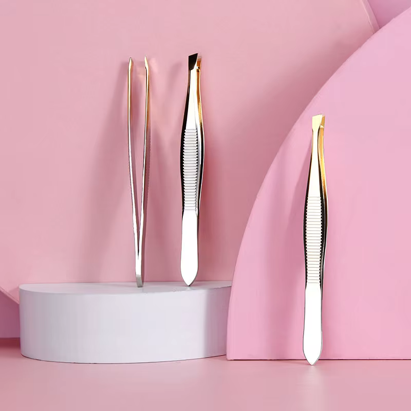 Pince à épiler pour sourcils