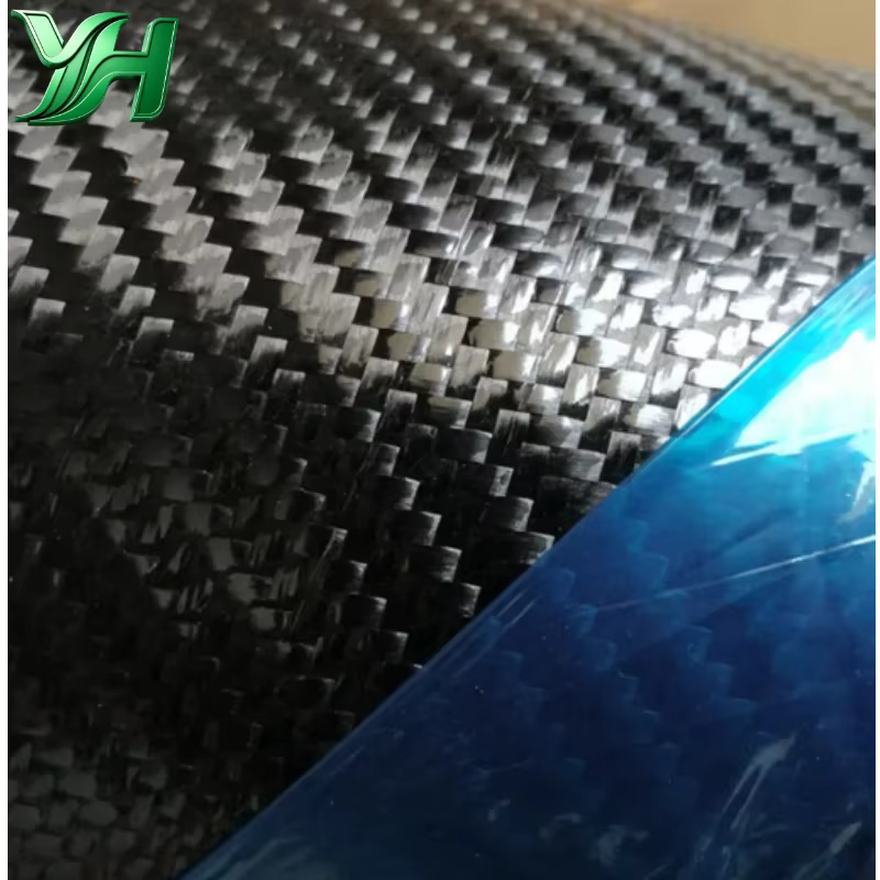 Tissu préimprégné en fibre de carbone 3K 200 g/m² à armure sergé 2x2, matrice en résine époxy haute résistance pour l'aérospatiale, l'automobile et le sport