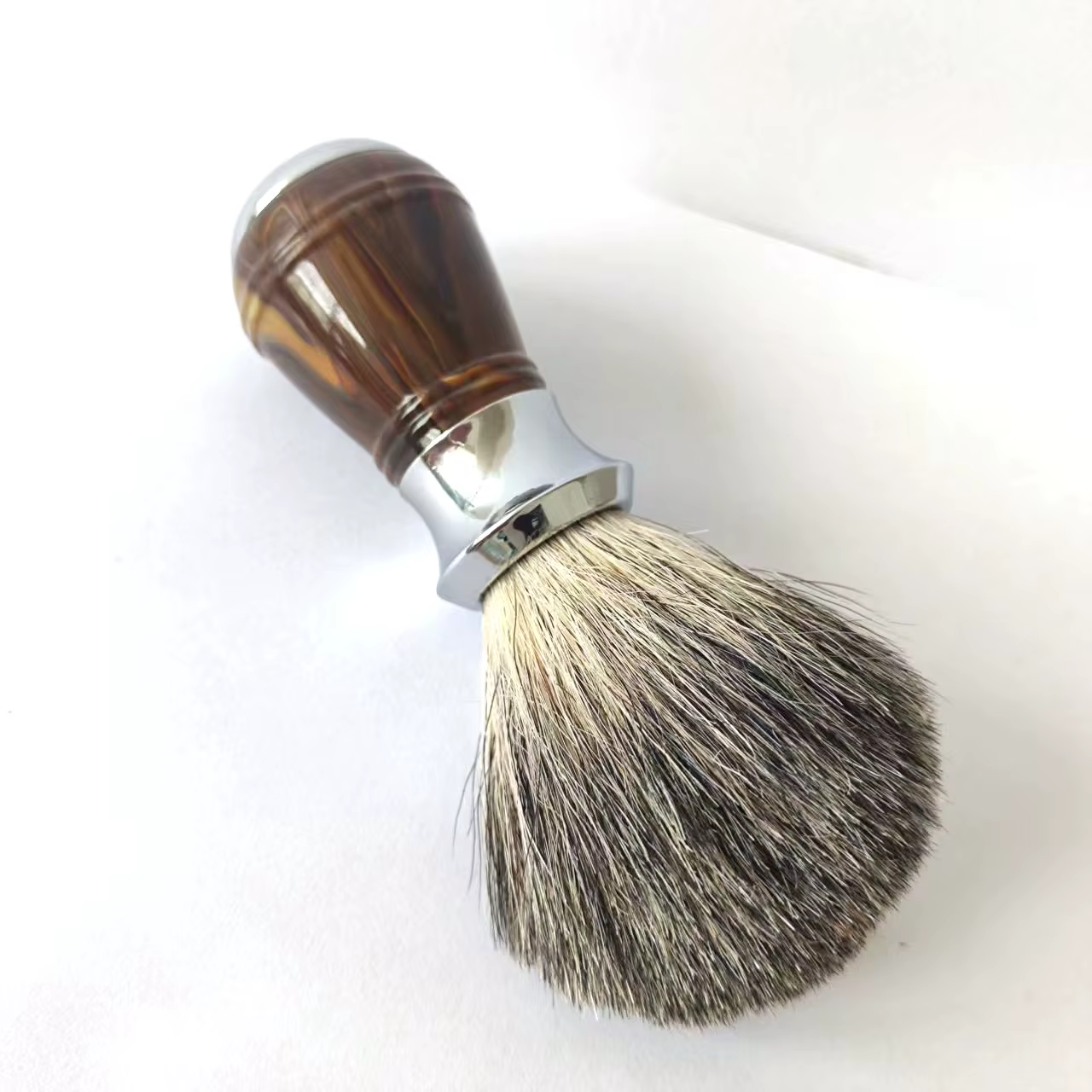 Brosse de rasage en laine mélangée en poils de blaireau - avec manche en alliage acrylique/zinc