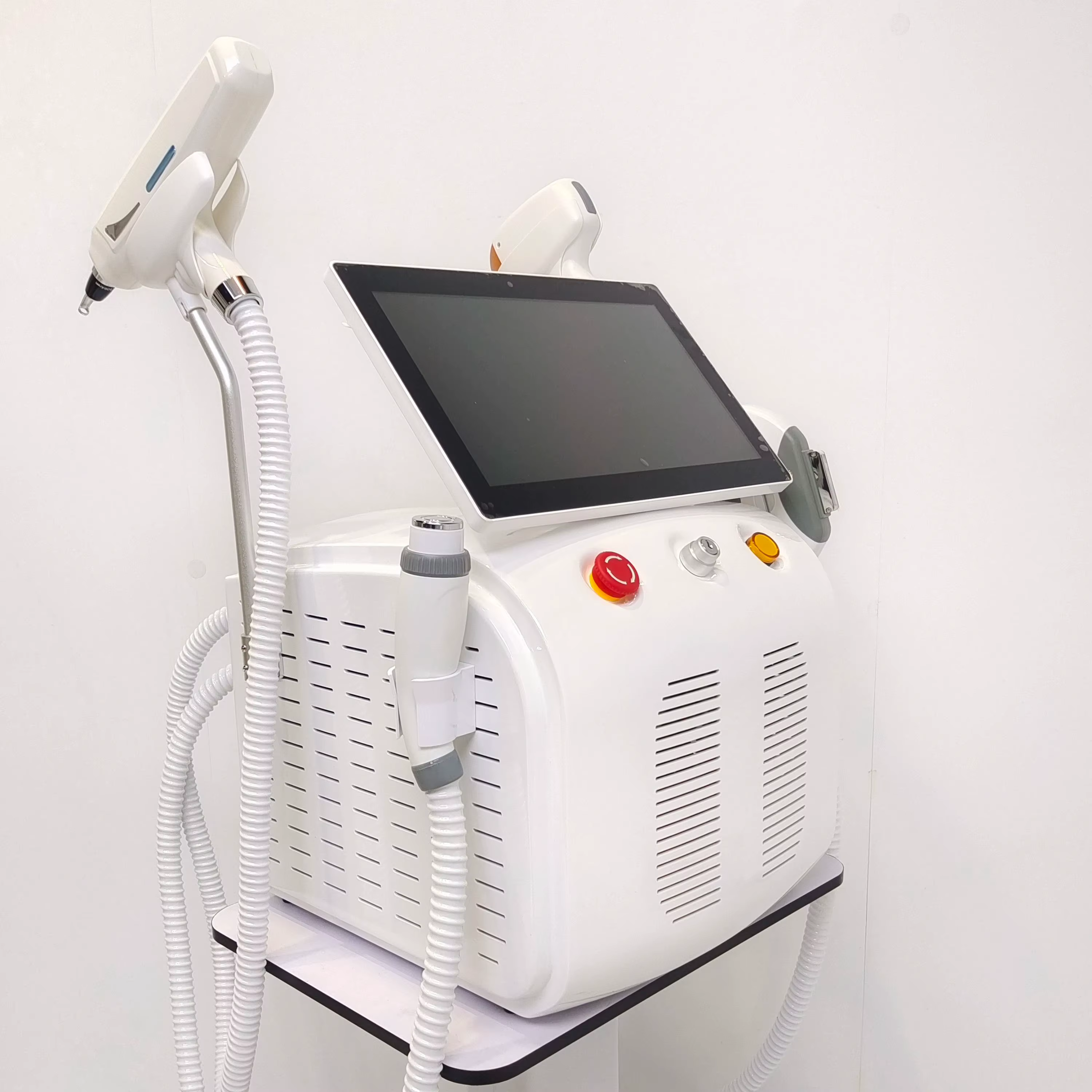 Appareil d'épilation au laser diode 4-en-1 Soprano