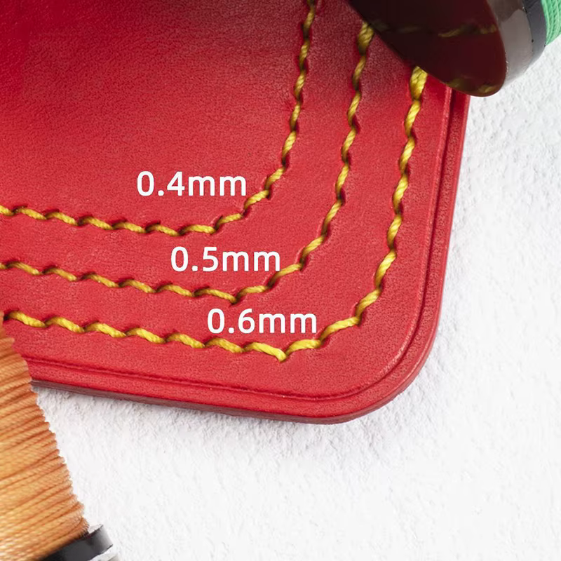 Fil Ciré Rond de 0.6mm de Diamètre pour l'Artisanat du Cuir, Accessoire en Polyester, Cordes Revêtues d'Avertissement, Tressé, Selle de Portefeuille, Couture à Faire Soi-Même