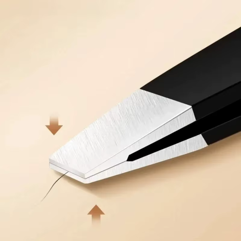 Pince à sourcils noire en acier inoxydable