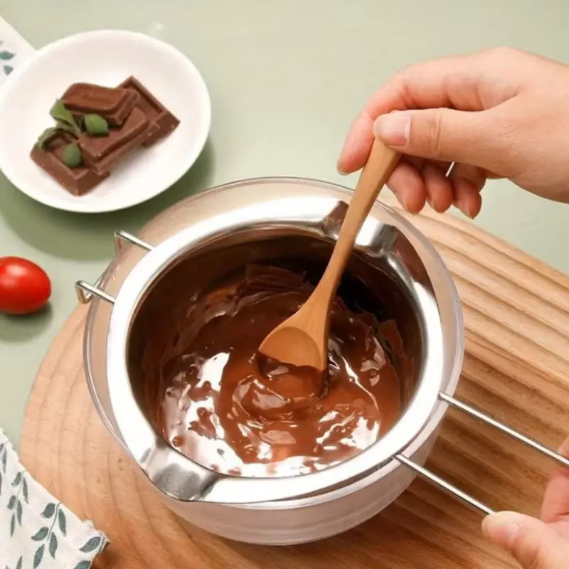 Chaudière de fusion de cire de bougie d'acier inoxydable avec la poignée résistante à la chaleur pour faire fondre des bonbons au chocolat et des fournitures de fabrication de bougies