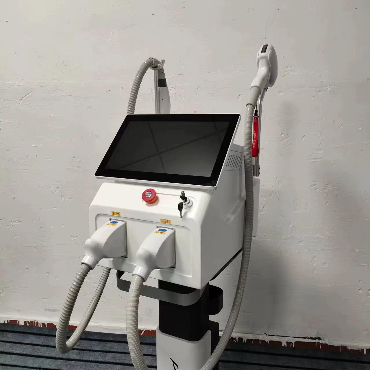 Machine à laser diode Soprano Titanium Ice Platinum 2-en-1 755/808/1064nm 4 longueurs d'onde Épilation indolore Modèle 4000W pour Beau