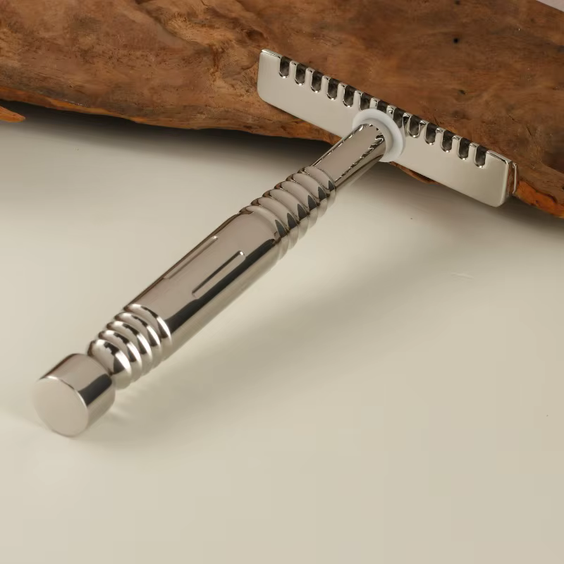 Rasoir de sécurité YAQI Romulus Open Comb Polished en acier inoxydable 316