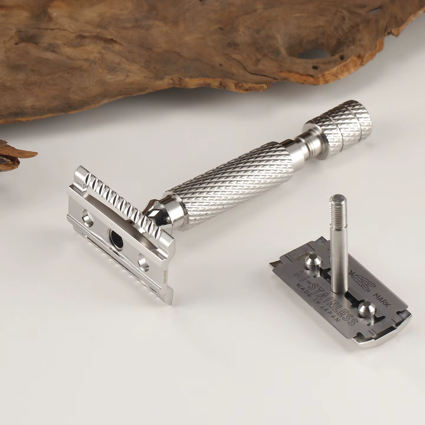 Rasoir de sécurité Yaqi 2026 PILOT en acier inoxydable - Lame de 0,95 mm, longueur de manche de 84 mm, diamètre de 12 mm pour une expérience de rasage en douceur