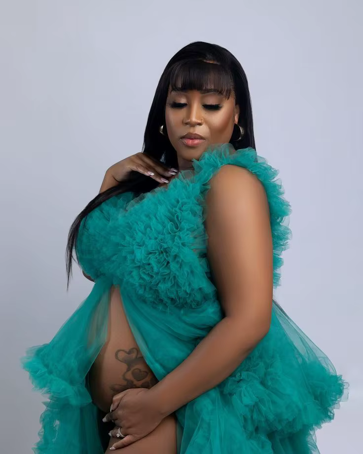 Robes de grossesse bleu paon uniques, à volants, en Tulle doux, pour femme enceinte, ouvert sur le devant, taille élastique, robe de maternité