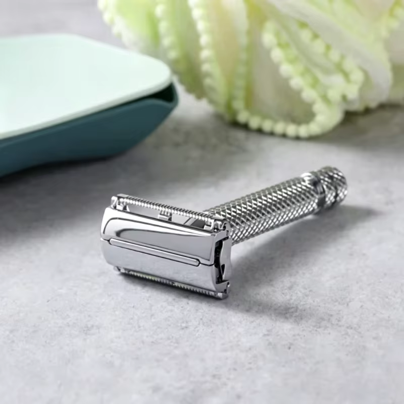 Vente Flash 2026 ! Rasoir de sécurité professionnel YAQI Monarch couleur chrome - Espacement de la lame de 0