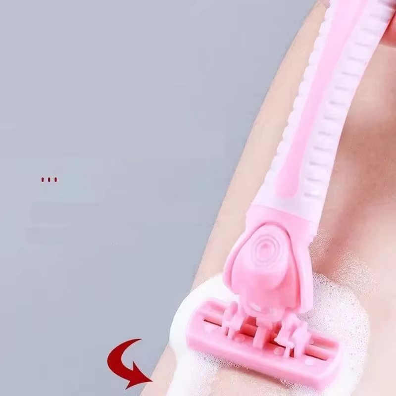 Rasoir manuel pour femme à 6 lames