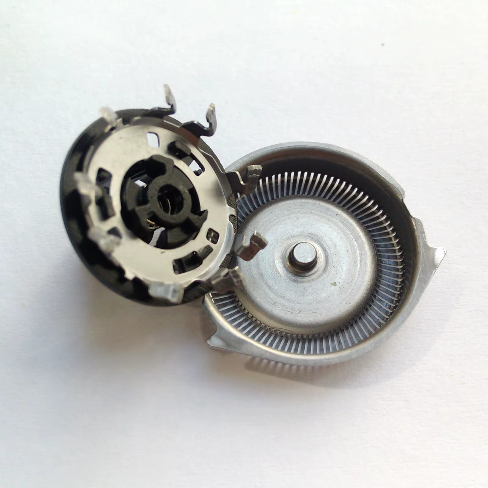 YS521 XA525 YS522 YS524 YS534 RQ32 RQ310 RQ11 RQ1150 RQ1180 RQ350 RQ360 RQ370 3 pièces têtes de rasage pour rasoir