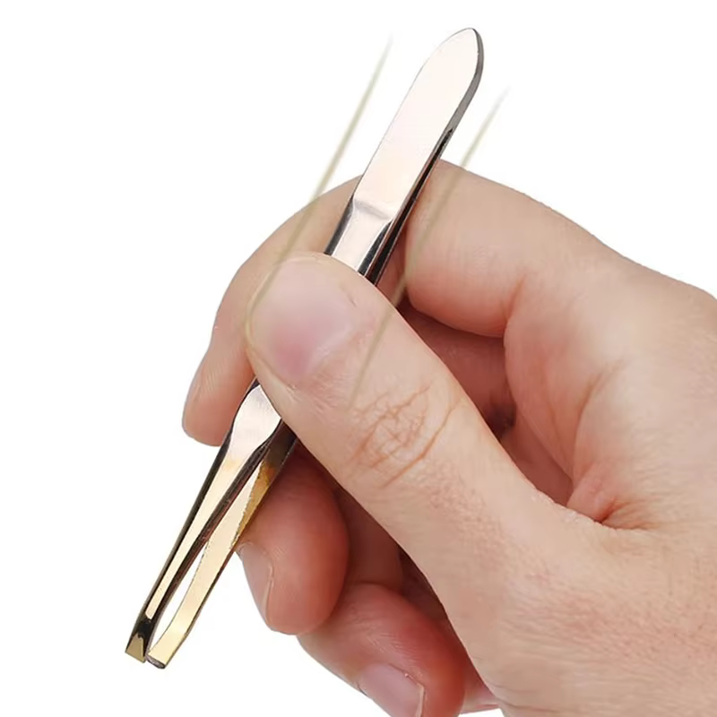 Pince à épiler pour sourcils