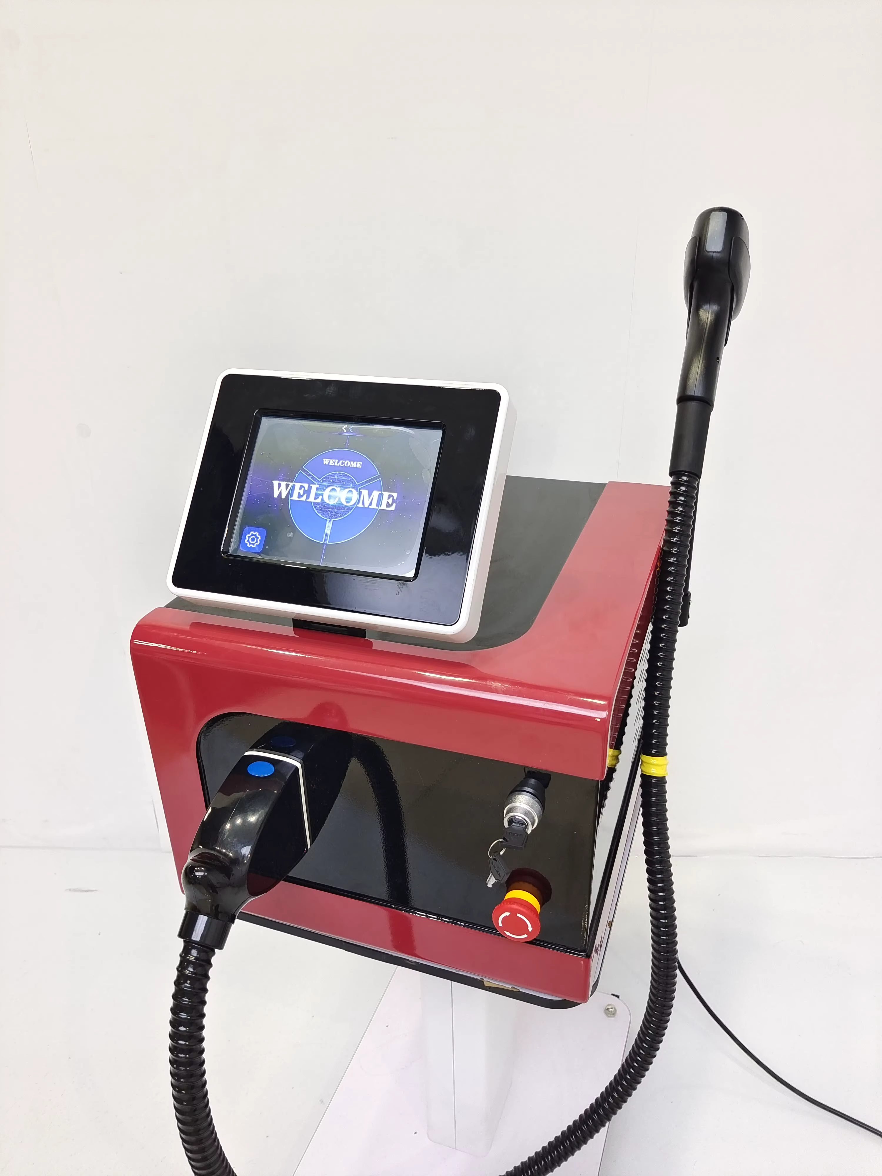 Machine professionnelle d'épilation de corps de Laser de Diode de 4 vagues IPL 2025 Portable 808 755940 1064 Soins