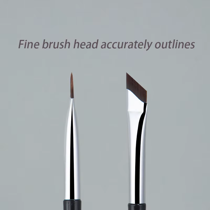 Brosse Eyeliner à lame améliorée