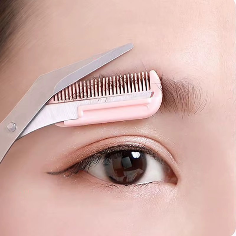Ciseaux de précision pour sourcils