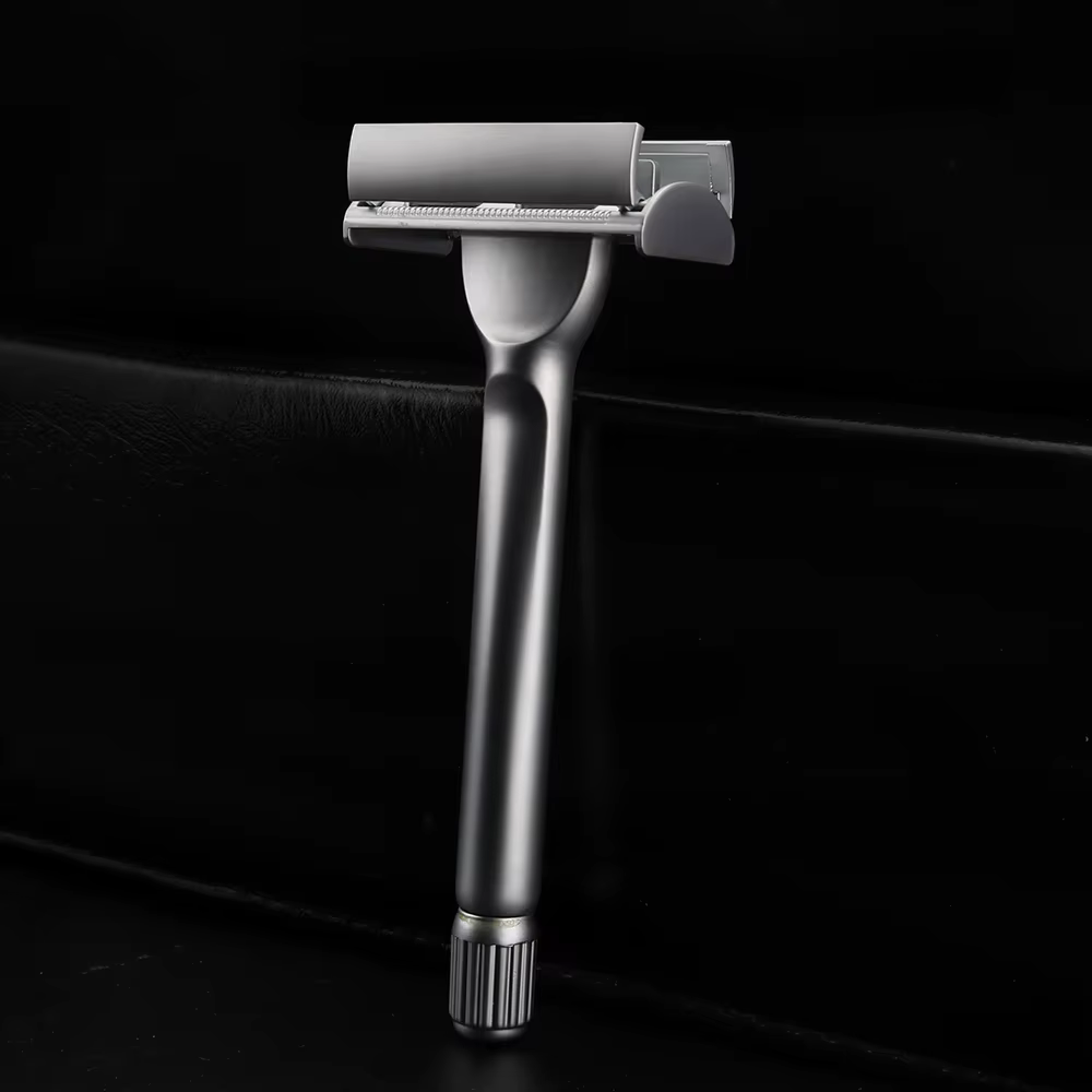 Rasoir manuel pour homme à ouverture par torsion
