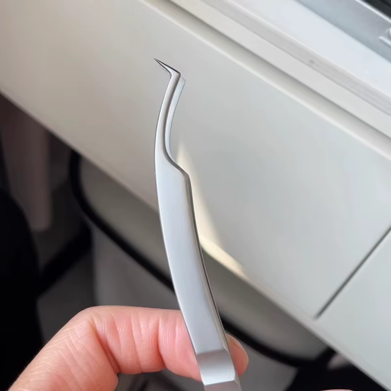Pincettes à cils de haute précision