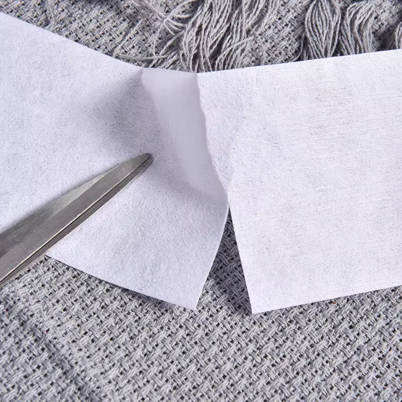 Rouleau de papier non tissé pour épilation