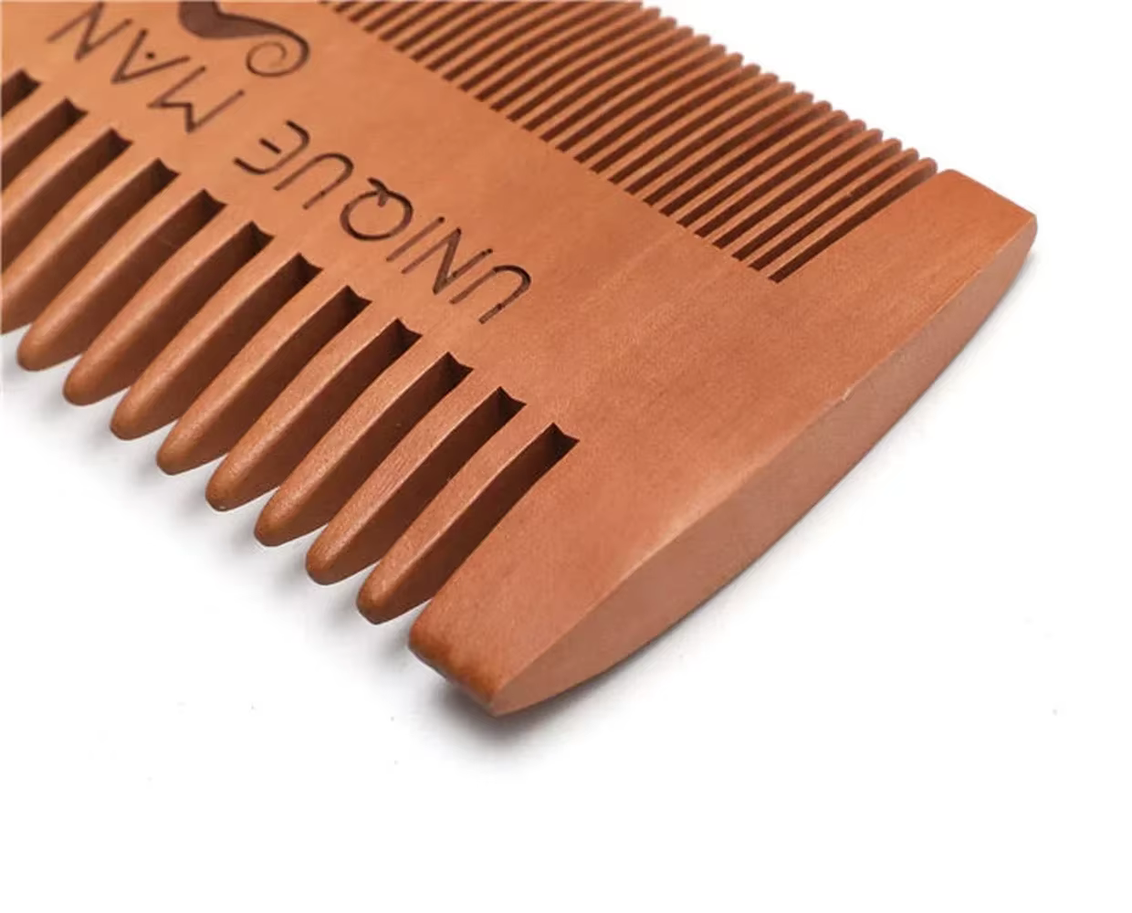 Peigne à barbe en bois pour hommes avec étui en cuir
