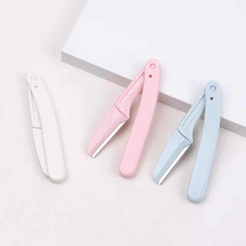 Tondeuse à sourcils pour femmes