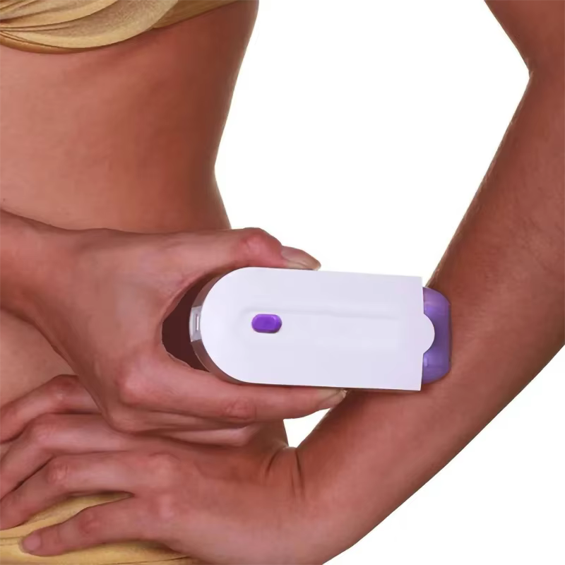 Rasoir électrique sous les bras pour femme