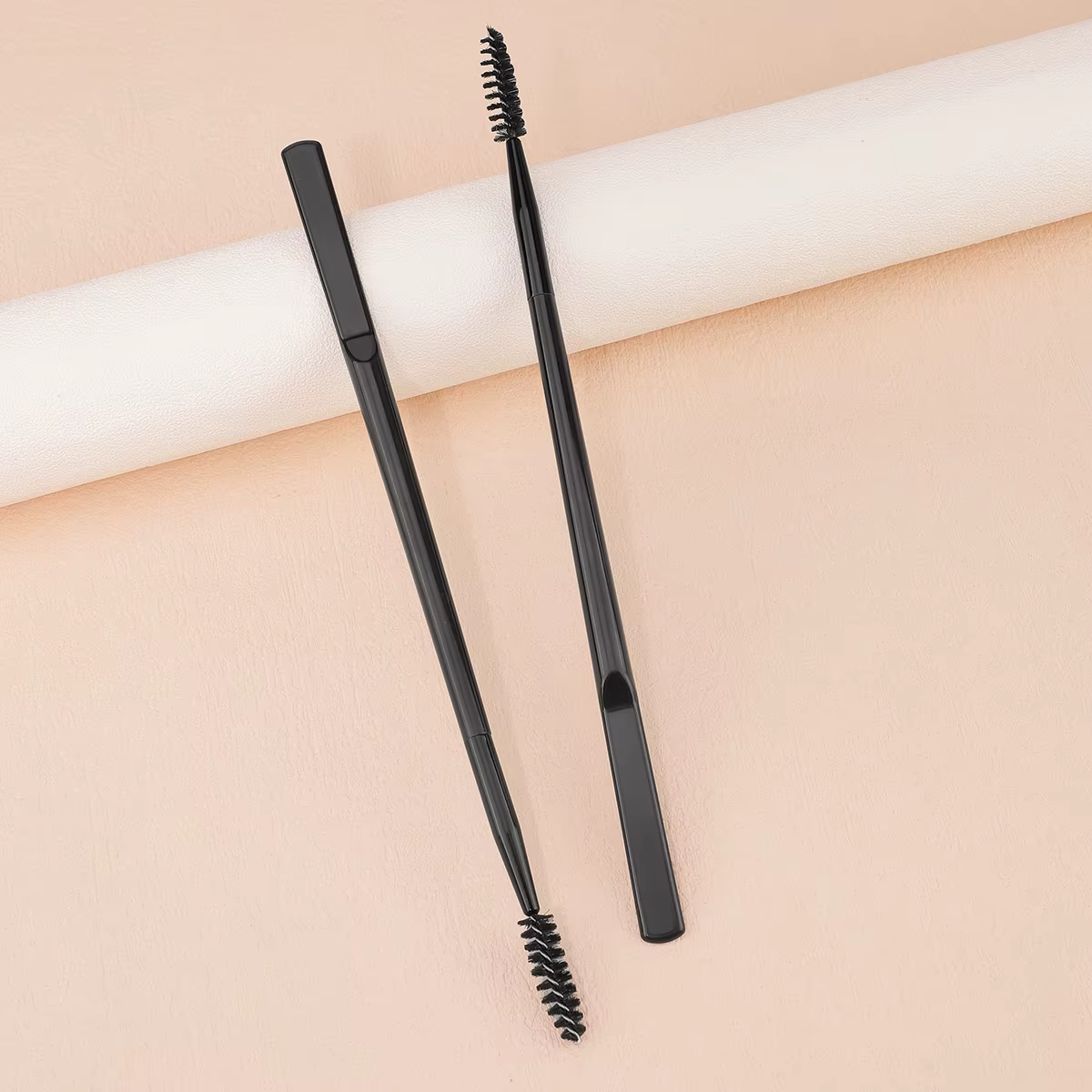 Applicateur de lifting des sourcils