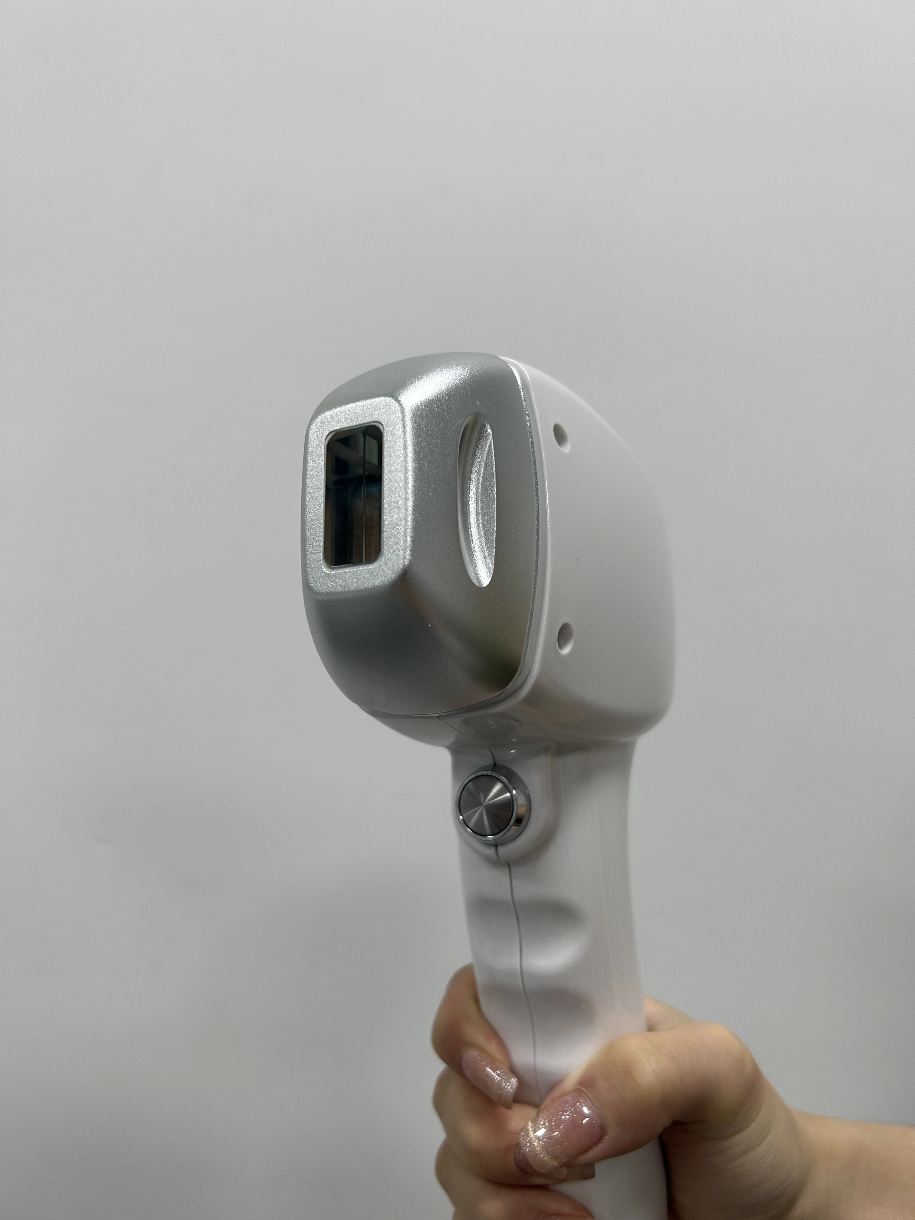 Nouvelle machine d'épilation au laser diode 16 bars 4 longueurs d'onde Ice Titanium 808Nm